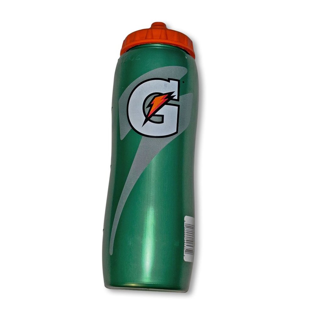 Gatorade Green 32 Oz Squeeze Water Sports Bottle - New Easy Grip Design